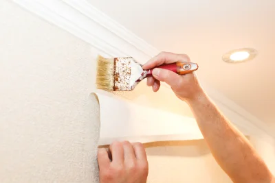 Pose de papier peint au Mérévillois — revêtements muraux et toiles de verre